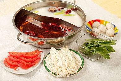 模拟经营《Youtubers Life 3》Steam页面 年份发售